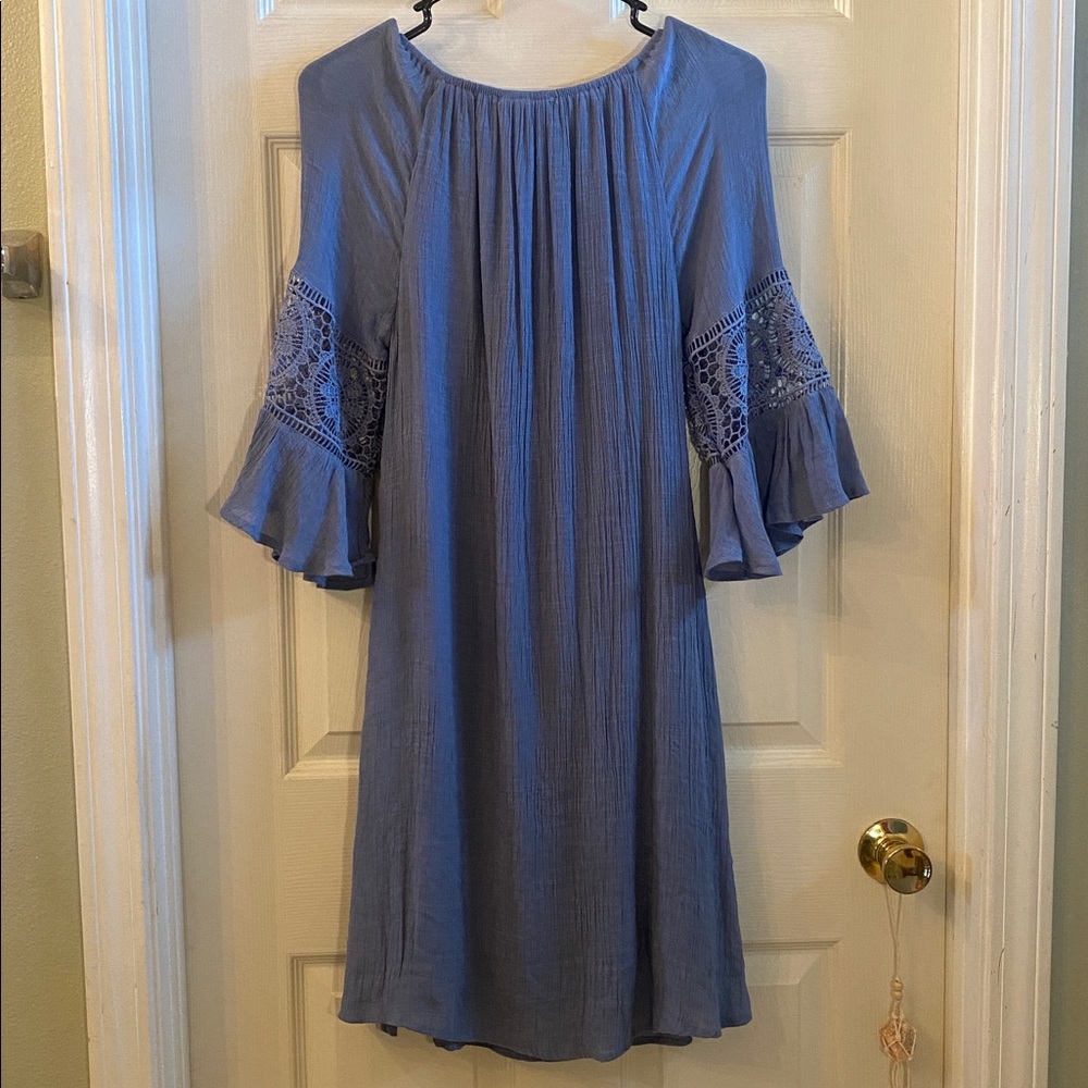 INDIGO ROSE Chic Light Blue Dress with Crochet Sleeves - Picture 9 of 14
